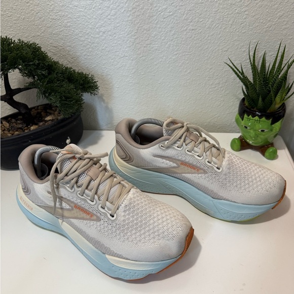Brooks Shoes - Brooks Women's Cream and Light Blue Athletic Shoes